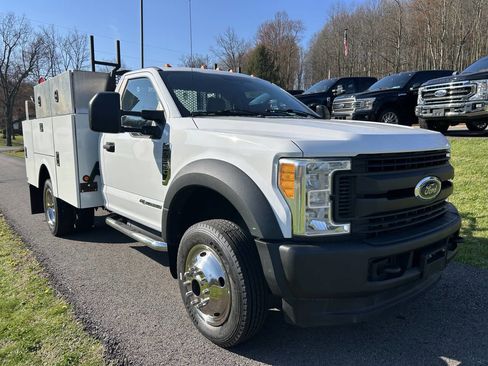 Used 2017 Ford F550 4x4 Regular Cab Super Duty image 7