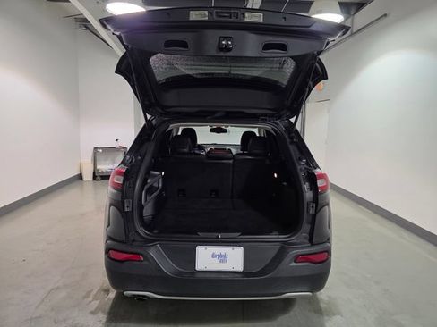Used 2016 Jeep Cherokee Limited AWD/4WD image 8