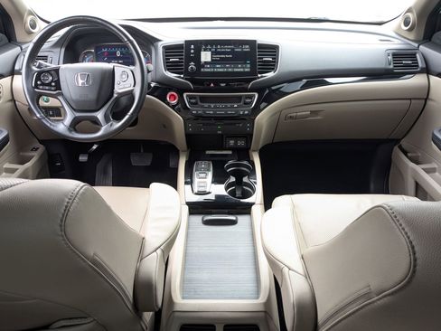 Used 2020 Honda Pilot Elite image 32