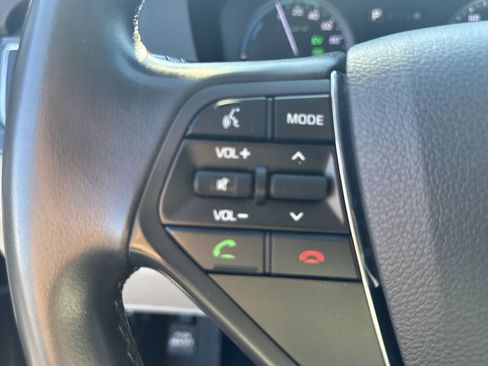 Used 2017 Hyundai Sonata Limited image 24