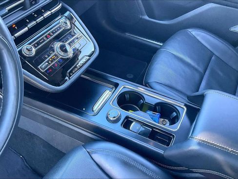 Used 2022 Lincoln Corsair AWD w/ Premium Package image 14