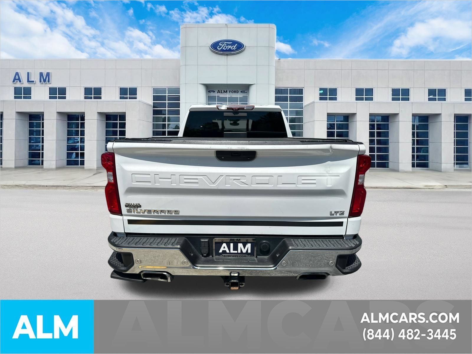 Used 2021 Chevrolet Silverado 1500 LTZ w/ Technology Package AWD/4WD image 6