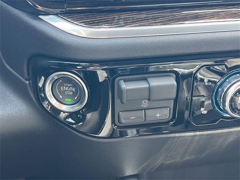 New 2026 GMC Sierra 1500 Elevation w/ LPO, Elevation Black Package image 20
