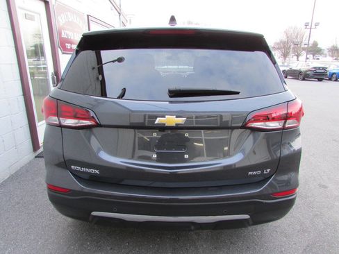 Used 2023 Chevrolet Equinox LT w/ Driver Convenience Package image 3