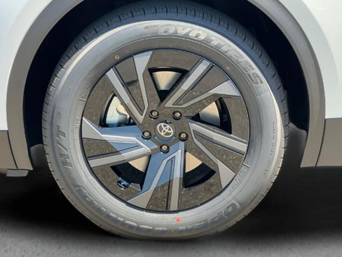New 2026 Toyota C-HR AWD/4WD image 31