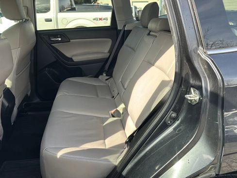 Used 2016 Subaru Forester 2.5i Limited image 10
