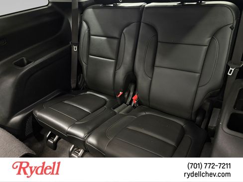 Used 2017 GMC Acadia SLT AWD/4WD image 16