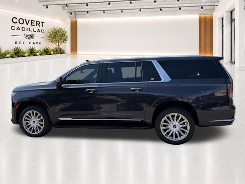 Used 2023 Cadillac Escalade ESV Premium Luxury RWD image 8