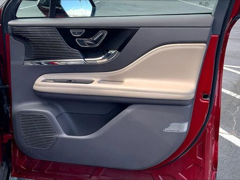 Used 2022 Lincoln Corsair Standard w/ Equipment Group 101A image 24