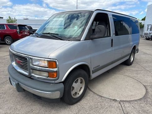 Used 1998 GMC Savana 1500 Passenger w/ Marketing Option Pkg 4 RWD image 4