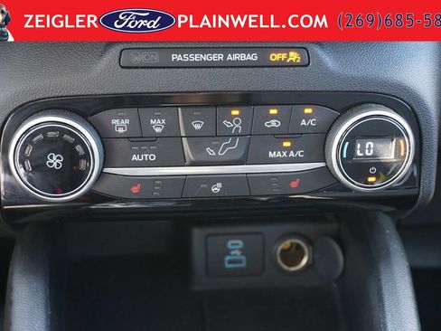 Used 2021 Ford Escape SE w/ Cold Weather Package AWD/4WD image 19