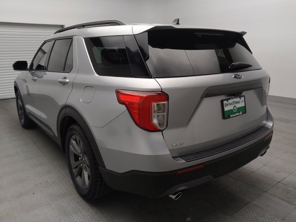 Used 2021 Ford Explorer XLT w/ Equipment Group 202A RWD image 5