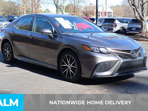 Used 2024 Toyota Camry SE FWD image 5