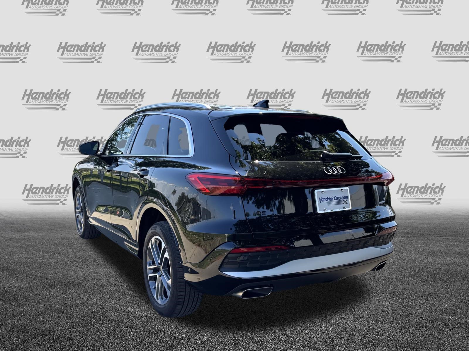Used 2025 Audi Q5 Premium w/ Convenience Package AWD/4WD image 9