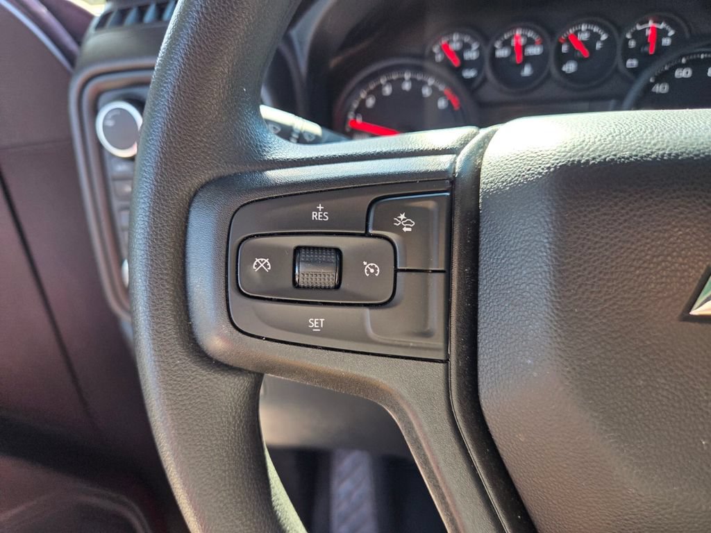 Used 2025 Chevrolet Silverado 1500 Custom Trail Boss w/ Dark Appearance Package AWD/4WD image 29