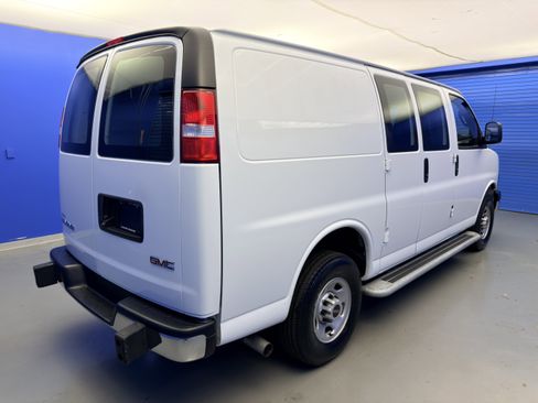 Used 2024 GMC Savana 2500 w/ Driver Convenience Package RWD image 7