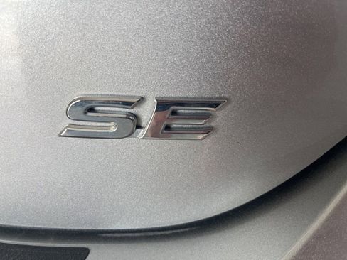Used 2019 Toyota Camry SE w/ Carpet Mat Package FWD image 43