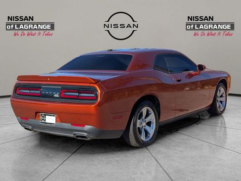 Used 2021 Dodge Challenger SXT RWD image 5