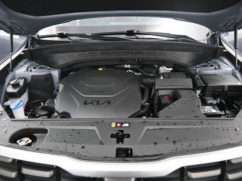 Used 2025 Kia Telluride S FWD image 11