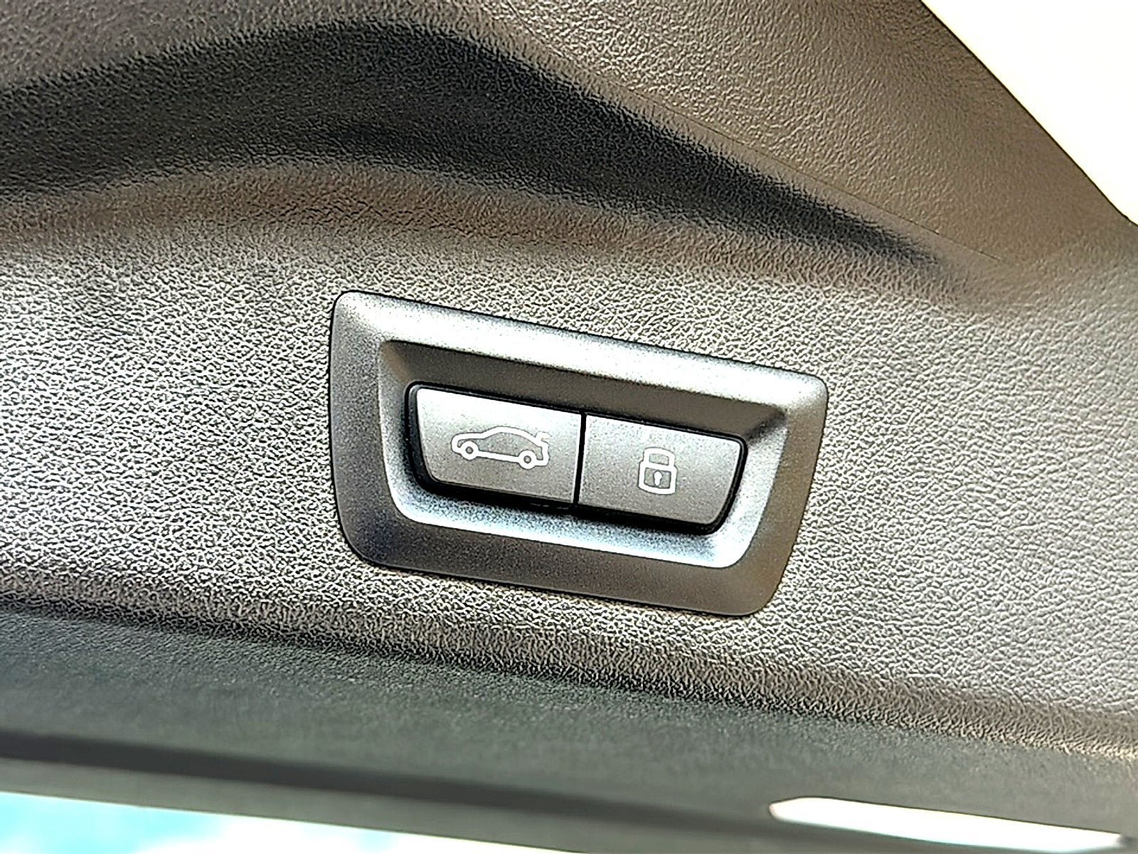 Used 2024 BMW X5 xDrive40i w/ Premium Package AWD/4WD image 25