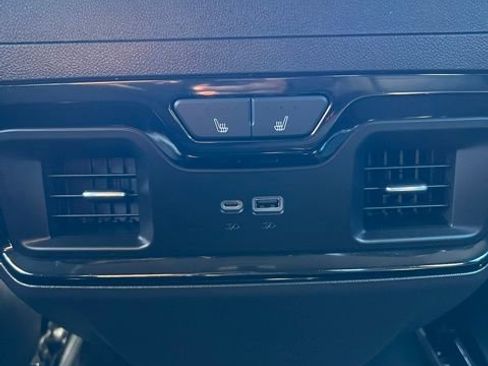 Used 2024 Chevrolet Silverado 1500 ZR2 w/ Technology Package image 24