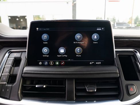 Used 2021 Chevrolet Suburban LT image 13