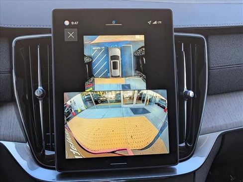 New 2026 Volvo XC90 B6 Ultra image 15