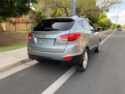 Used 2012 Hyundai Tucson Limited image 8