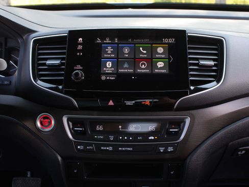 Certified 2023 Honda Passport TrailSport image 14