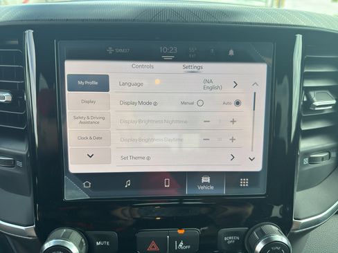 New 2026 RAM 1500 Express AWD/4WD image 30