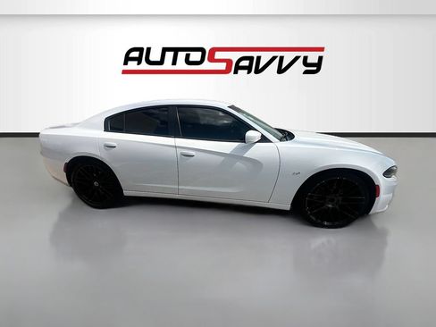 Used 2022 Dodge Charger SXT RWD image 8
