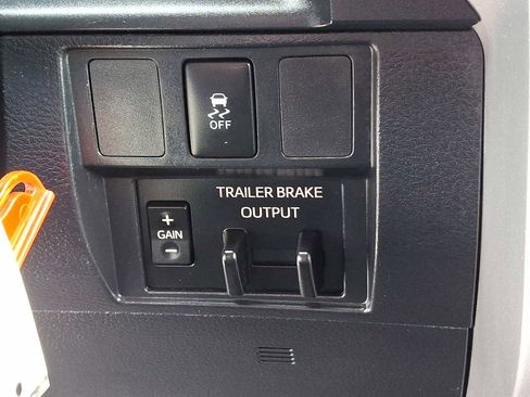 Certified 2019 Toyota Tundra SR5 image 26