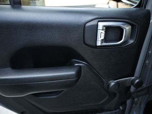 Used 2023 Jeep Wrangler Willys image 24