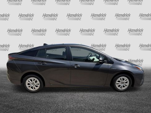 Used 2016 Toyota Prius Two FWD image 11