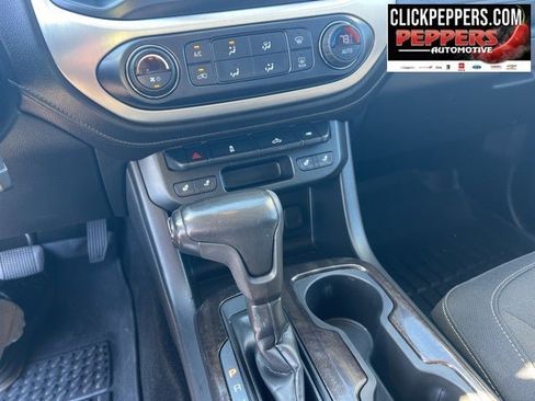 Used 2018 GMC Canyon SLE w/ SLE Convenience Package image 16