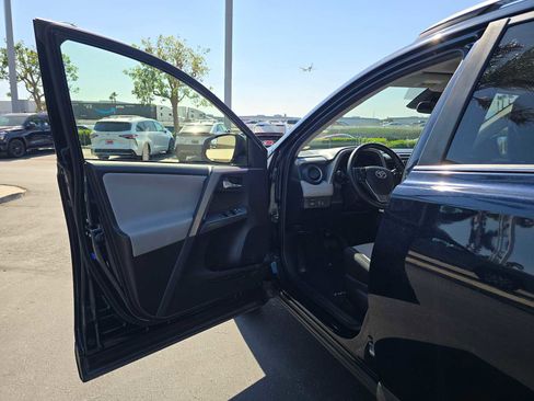 Used 2017 Toyota RAV4 XLE w/ Carpet Mat Package FWD image 21