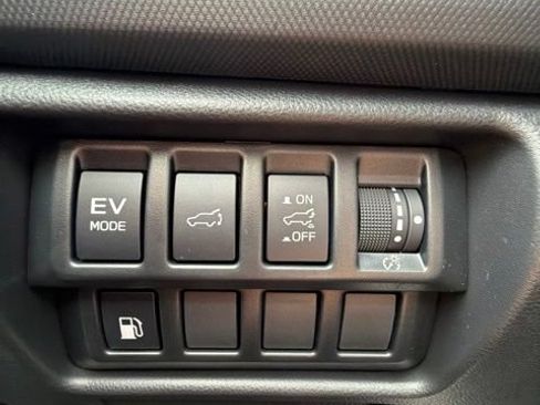 Certified 2025 Subaru Forester Limited AWD/4WD image 19