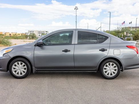 Used 2018 Nissan Versa S Plus image 2