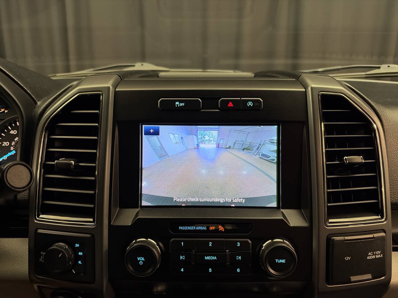 Used 2020 Ford F150 XLT w/ Equipment Group 302A Luxury AWD/4WD image 16