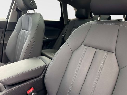 Certified 2025 Audi Q5 Premium w/ Convenience Package AWD/4WD image 20