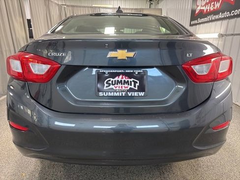 Used 2017 Chevrolet Cruze LT image 5