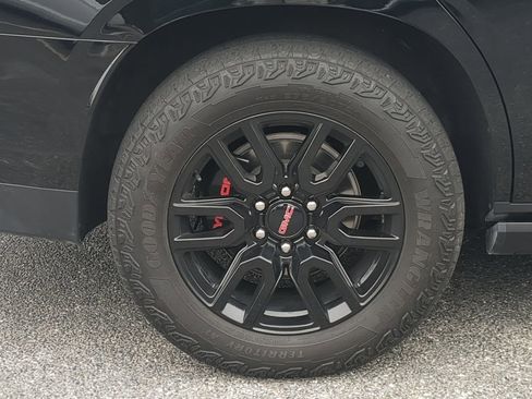 Used 2023 GMC Yukon AT4 w/ AT4 Premium Plus Package image 10