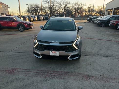 Used 2024 Kia Sportage LX image 5