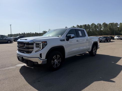 Used 2026 GMC Sierra 1500 SLT AWD/4WD image 1