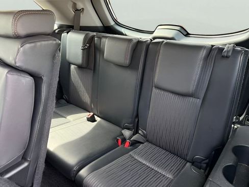 Used 2015 Toyota Highlander Plus AWD/4WD image 11