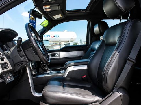 Used 2014 Ford F150 FX4 w/ Equipment Group 402A Luxury AWD/4WD image 11