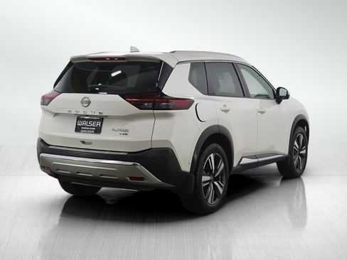 Used 2023 Nissan Rogue Platinum w/ Platinum Premium Package image 5