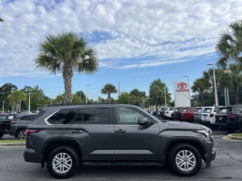 Used 2024 Toyota Sequoia SR5 w/ SR5 Premium Package AWD/4WD image 11