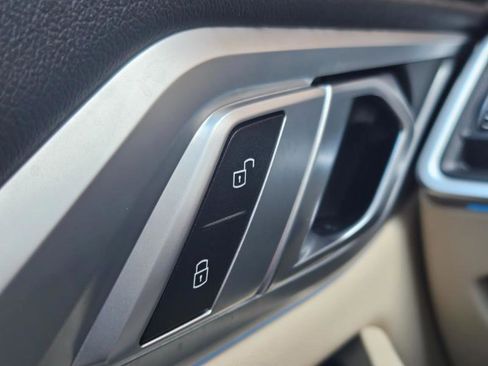 Used 2024 BMW i4 eDrive40 w/ M Sport Package image 32