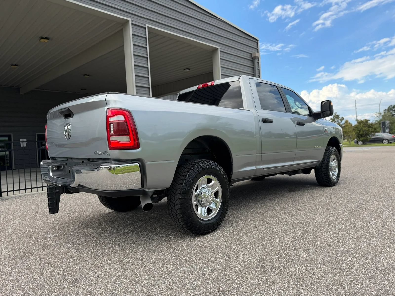Used 2024 RAM 2500 Big Horn AWD/4WD image 11